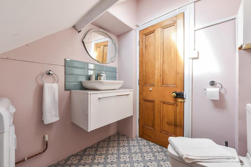 Traditional 3-Bed Property In Pontcanna With Parking Cardiff Extérieur photo
