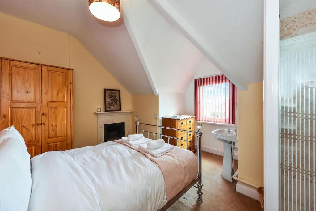 Traditional 3-Bed Property In Pontcanna With Parking Cardiff Extérieur photo
