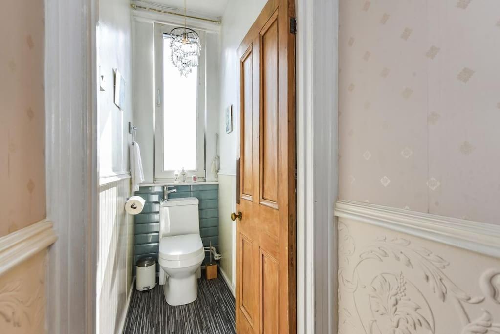 Traditional 3-Bed Property In Pontcanna With Parking Cardiff Extérieur photo