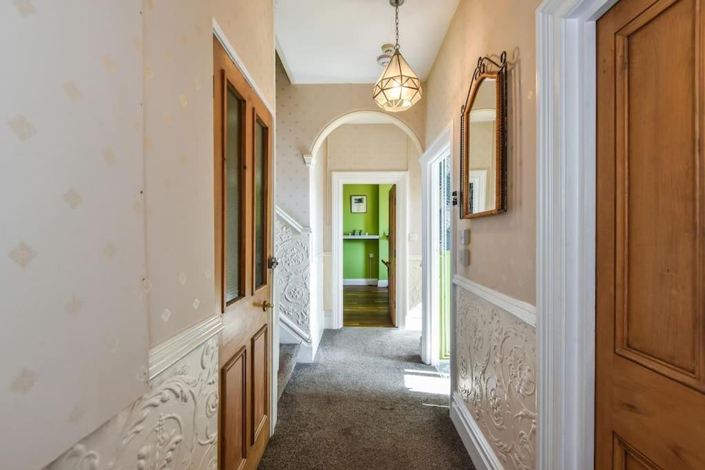 Traditional 3-Bed Property In Pontcanna With Parking Cardiff Extérieur photo