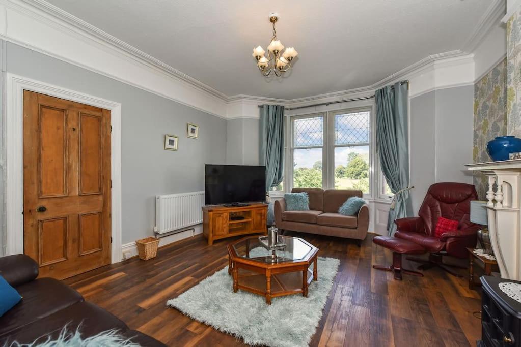 Traditional 3-Bed Property In Pontcanna With Parking Cardiff Extérieur photo